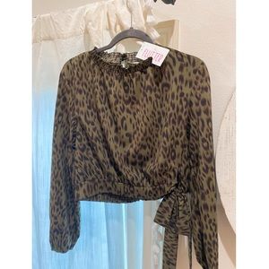 NWT Green and black boutique cheeta print top